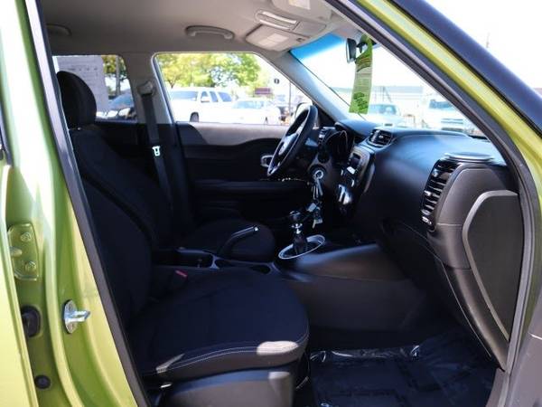 2016 Kia Soul Base Hatchback - - by dealer - vehicle for sale in Eugene, OR – photo 13