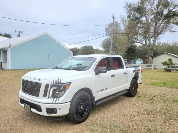 2018 Nissan Titan midnight Edition only 8200 miles for sale in Cocoa, FL – photo 5