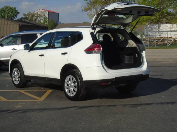 2016 Nissan Rogue S AWD - - by dealer - vehicle for sale in Bettendorf, IA – photo 4
