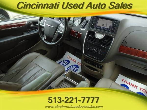 2013 Chrysler Town & Country Touring-L V6 FWD - cars & trucks - by... for sale in Cincinnati, OH – photo 17