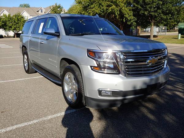 2018 CHEVROLET SUBURBAN PREMIER 4X4 LEATHER! NAV! 1 OWNER! LIKE NEW! for sale in Norman, TX – photo 2