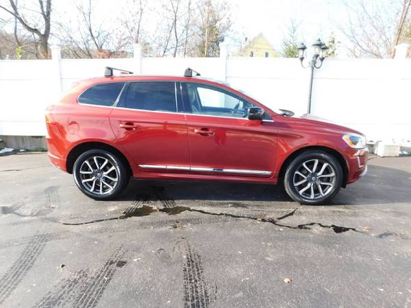 2017 VOLVO XC-60 T6 AWD~DYNAMIC PKG.~LEATHER~CLASSY! - cars & trucks... for sale in Barre, VT – photo 9