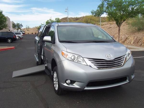 2015 Toyota Sienna XLE Wheelchair Handicap Mobility Van - cars & for sale in Phoenix, WI – photo 4