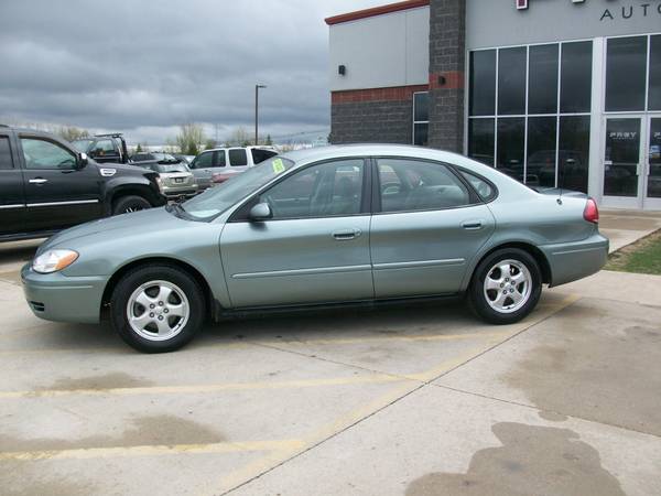 2006 FORD TAURUS SEL ONLY 44, 872 MILES - - by for sale in Muskego, WI – photo 2