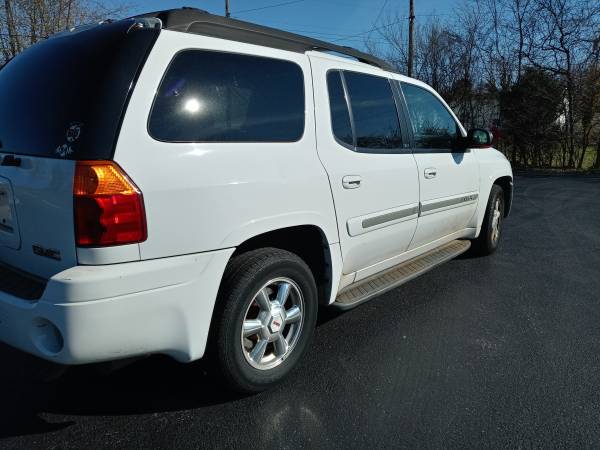 2004 GMC Envoy XL 4 WD - cars & trucks - by dealer - vehicle... for sale in Bloomington, IN – photo 5