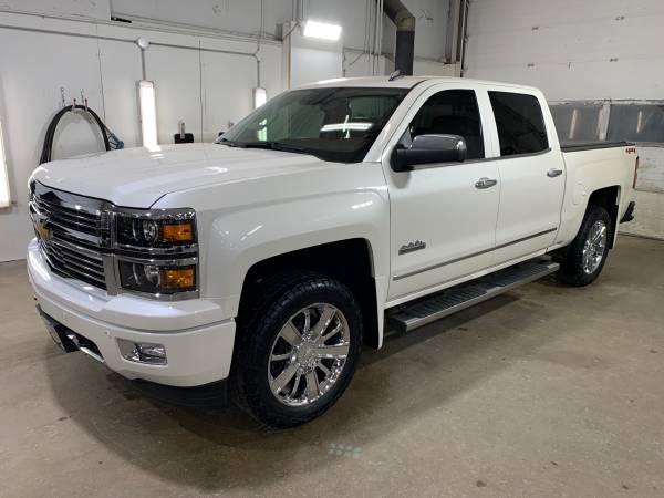 2014 Chevy Silverado 1500 High Country 6.2L V8 4x4 - cars & trucks -... for sale in Sioux Falls, SD – photo 3