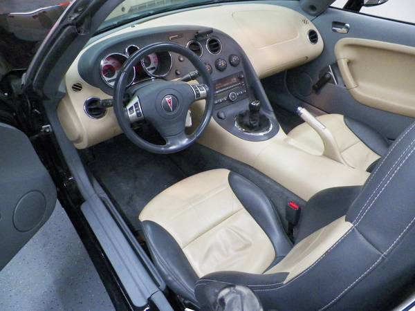 2006 Pontiac Solstice - cars & trucks - by dealer - vehicle... for sale in Norman, OK – photo 12