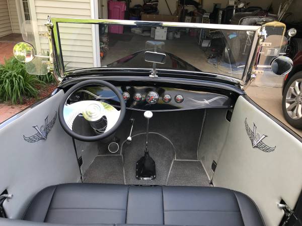 Beautiful 1932 Ford Roadster with Removable Hardtop - cars & trucks... for sale in Allen, TX – photo 21