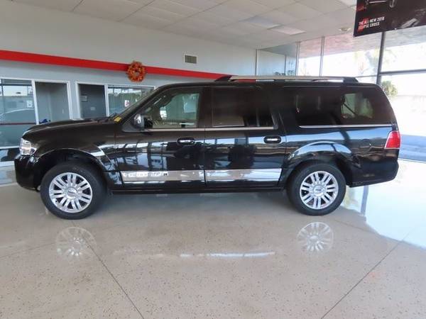 2014 Lincoln NAVIGATOR - cars & trucks - by dealer - vehicle... for sale in Oxnard, CA – photo 7