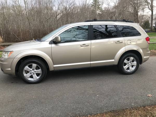 2009 Dodge Journey SXT only 59 k like new. 3 row seats - cars &... for sale in Old Lyme, NY – photo 2