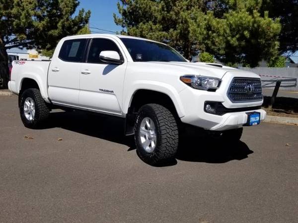 2017 Toyota Tacoma 4x4 4WD Truck TRD Sport Double Cab 5 Bed V6 Crew for sale in Klamath Falls, OR – photo 2