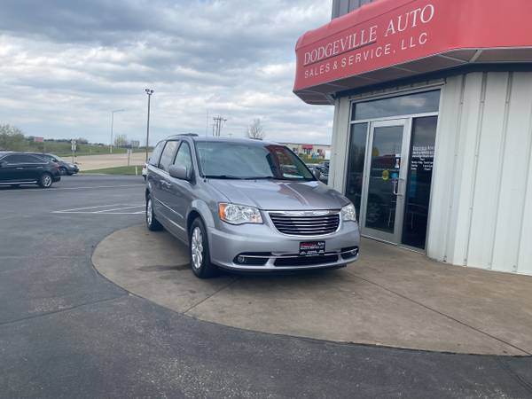 2016 Chrysler Town Country 4dr Wgn Touring - - by for sale in Dodgeville, WI – photo 4