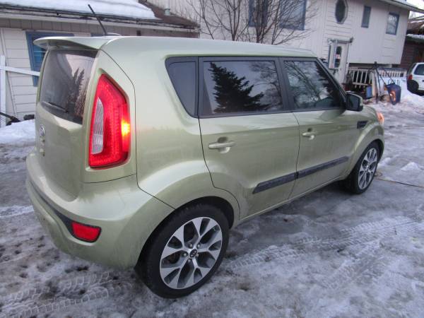 2013 KIA Soul with only 79k miles loaded with sunroof, heated for sale in Anchorage, AK – photo 3