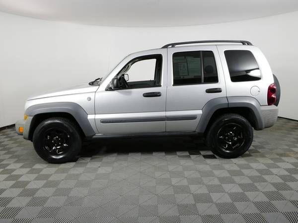 2006 Jeep Liberty Sport - - by dealer - vehicle for sale in Inver Grove Heights, MN – photo 4