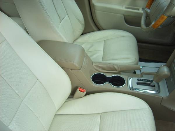 2008 Lincoln MKZ AWD - cars & trucks - by dealer - vehicle... for sale in Fogelsville, PA – photo 23
