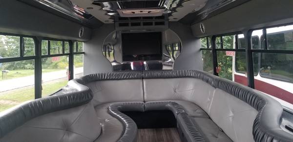07 FORD LIMO/PARTY VAN/TRADE - - by dealer - vehicle for sale in Westfield, PA – photo 5