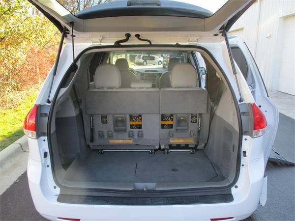 HANDICAP/WHEELCHAIR ACCESSIBLE VAN - 2011 TOYOTA SIENNA XLE/LIMITED... for sale in Raleigh, SC – photo 15