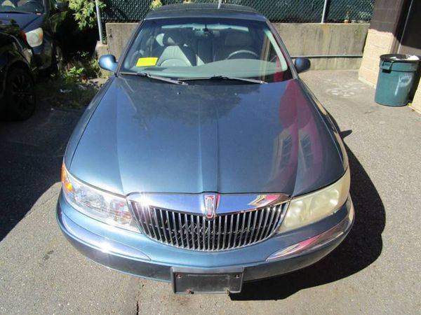2001 Lincoln Continental Base 4dr Sedan - EASY FINANCING! for sale in Waltham, MA – photo 3