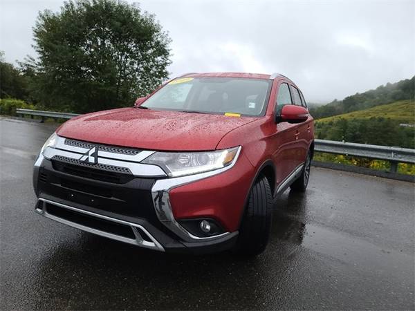 2019 Mitsubishi Outlander SEL suv Red - cars & trucks - by dealer -... for sale in Boone, NC – photo 3