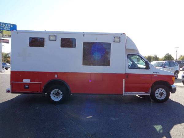 2007 Ford Econoline E 450 Diesel , Box Truck, RV, Camper 35000 miles... for sale in Greenville, NC – photo 24