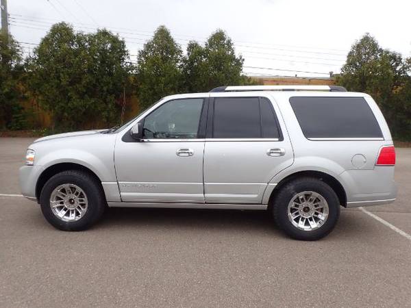 Lincoln Navigator 4wd - - by dealer - vehicle for sale in Keego Harbor, MI – photo 2