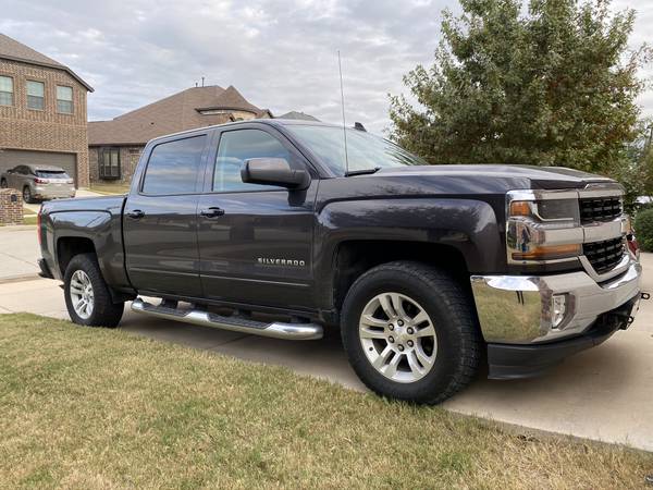 2016 Chevrolet Silverado Lt Crew Cab 4x4 - cars & trucks - by owner... for sale in Argyle, TX – photo 4