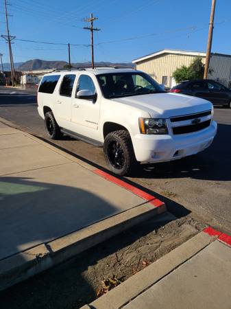 07 Chevy Suburban Lifted - cars & trucks - by owner - vehicle... for sale in Lompoc, CA – photo 6
