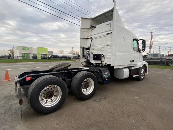 2015 Volvo VNL 6X4 2dr Conventional New Generation Accept Tax IDs,... for sale in Morrisville, PA – photo 3