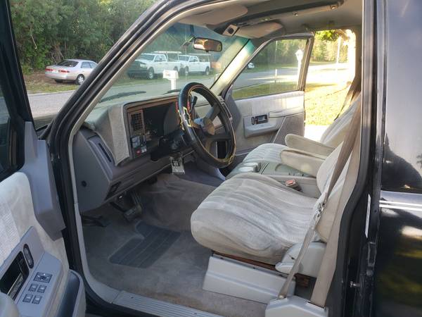 1994 Chevy Suburban 2500 - cars & trucks - by owner - vehicle... for sale in Vero Beach, FL – photo 9