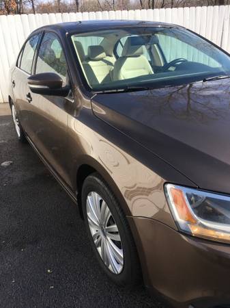 2014 Volkswagen Jetta SE Automatic Heated Leather Sunroof Much... for sale in Watertown, NY – photo 5