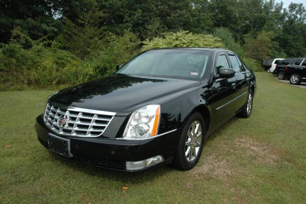 2011 Cadillac DTS Luxury Edition Sedan - LOW LOW MILES - 1 Owner for sale in Windham, MA – photo 2