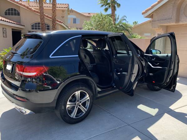 2018 Mercedes GLC 300 Mint Condition for sale in Las Vegas, NV – photo 3