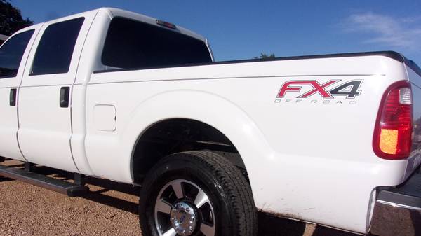 2013 Ford Super Duty F250 Crew CAB 4X4 - LEATHER - FX4 - 85 K Miles for sale in Lampasas, TX – photo 3