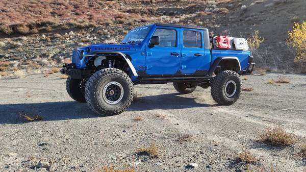 2020 jeep jt gladiator Rubicon - cars & trucks - by owner - vehicle... for sale in Palmdale, CA – photo 2