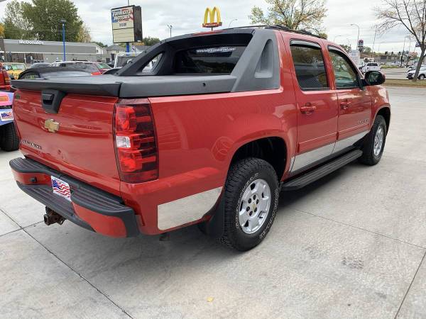 ★★★ 2012 Chevrolet Avalanche 4x4 / ONLY 99k Miles! ★★★ - cars &... for sale in Grand Forks, ND – photo 6