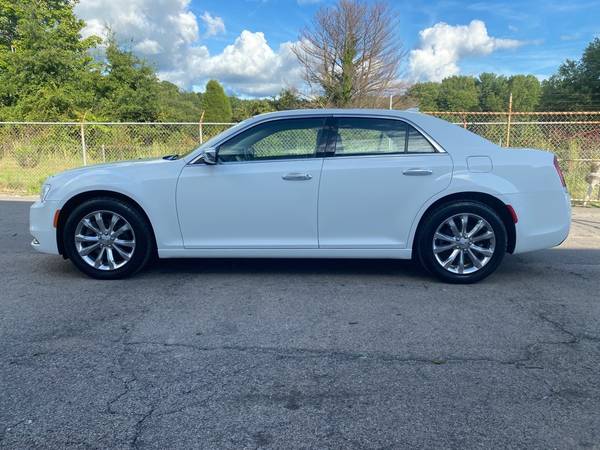 Chrysler 300 Limited AWD 4x4 Heat & Cool Seats HID Headlights Cars c... for sale in Norfolk, VA – photo 5