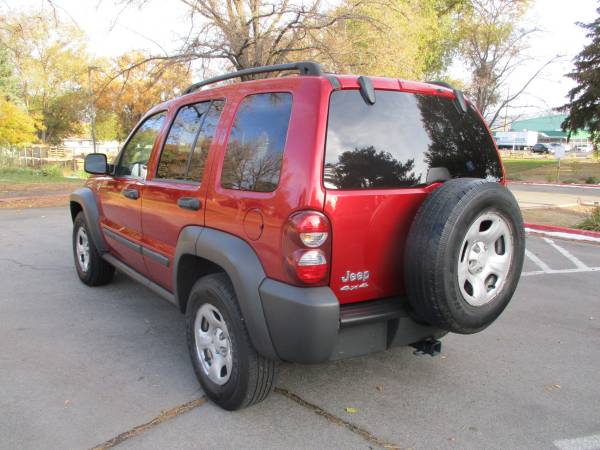 2006 Jeep Liberty, 4x4, auto, 3.7 6cyl. loaded, smog, IMMACULATE!! -... for sale in Sparks, NV – photo 7