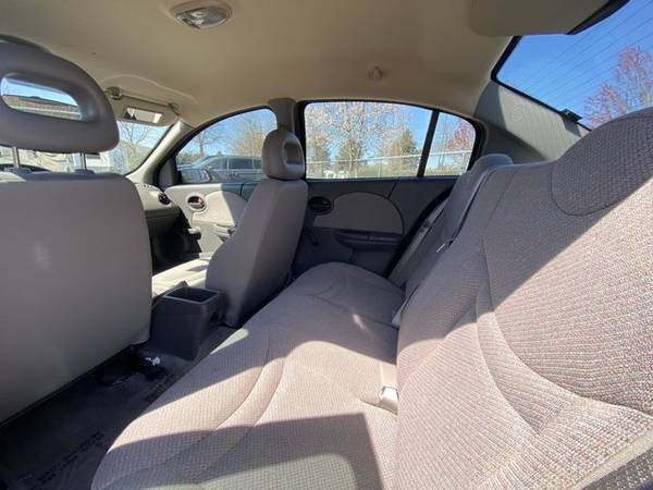 2005 Saturn Ion - - by dealer - vehicle automotive for sale in Dallas, OR – photo 11