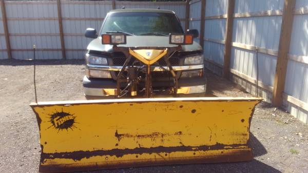 03 CHEVY 4X4 FISHER MM PLOW for sale in Chadwicks, NY – photo 2