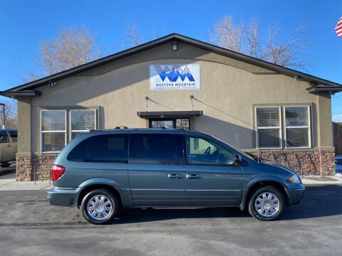 2005 Chrysler Town & Country Minivan Clean Carfax Leather for sale in Nampa, ID – photo 2