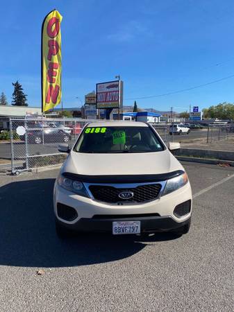 Nice 2011 Kia for sale at medford - cars & trucks - by dealer -... for sale in The Sea Ranch, OR – photo 6