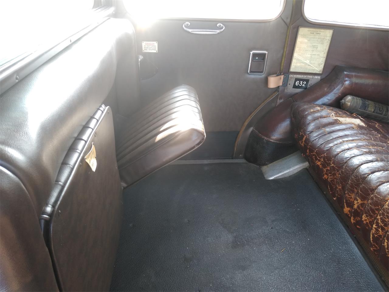 1957 Austin FX3 Taxi Cab for sale in West Chicago, IL – photo 13