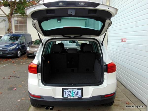 2012 Volkswagen Tiguan SE Clean CarFax, Navi, Heated Seats, Pano Roof for sale in Portland, OR – photo 7