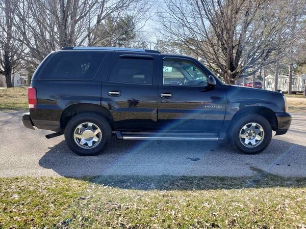 2003 Cadillac Escalade SUV - - by dealer - vehicle for sale in New London, WI – photo 6