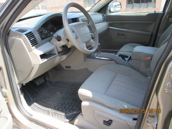 2005 JEEP GRAND CHEROKEE - cars & trucks - by dealer - vehicle... for sale in Springfield, MA – photo 4