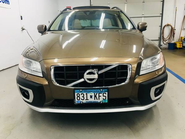 2013 VOLVO XC70 AWD One Owner! EXCELLENT CONDITION. See. Drive. Love. for sale in Eden Prairie, MN – photo 10