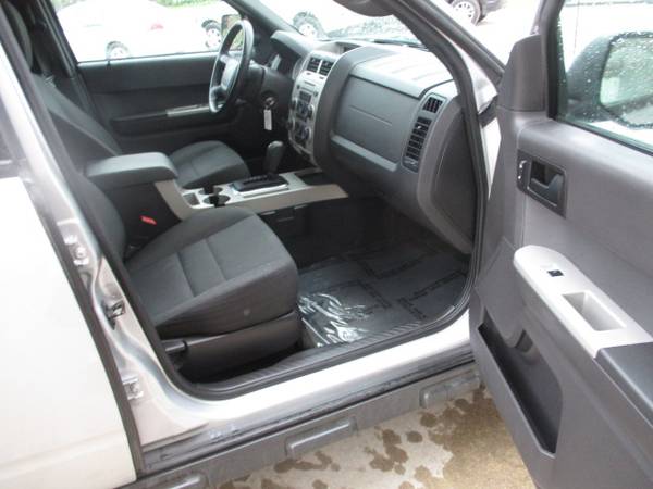 2012 Ford Escape XLT 4 Door 4X4 Low Miles/86K/Sunroof - cars & for sale in CENTER POINT, IA – photo 14