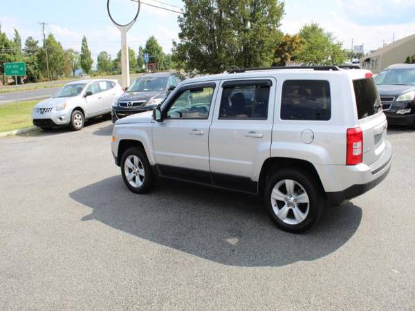 2014 Jeep Patriot Latitude 4WD - cars & trucks - by dealer - vehicle... for sale in Charlottesville, VA – photo 4