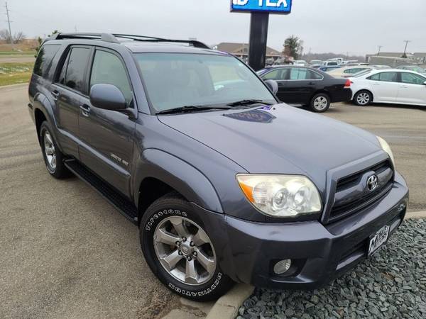 2007 Toyota 4Runner Limited 4dr SUV 4WD V6 - cars & trucks - by... for sale in Faribault, WI – photo 2