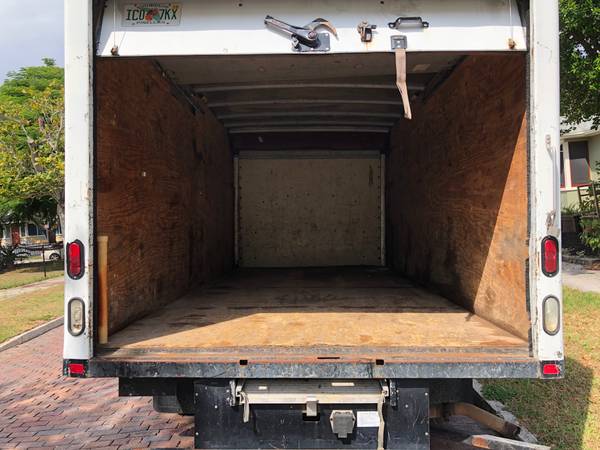 2005 GMC Box Truck For Sale. Runs Great/ Fires up instantly for sale in SAINT PETERSBURG, FL – photo 7